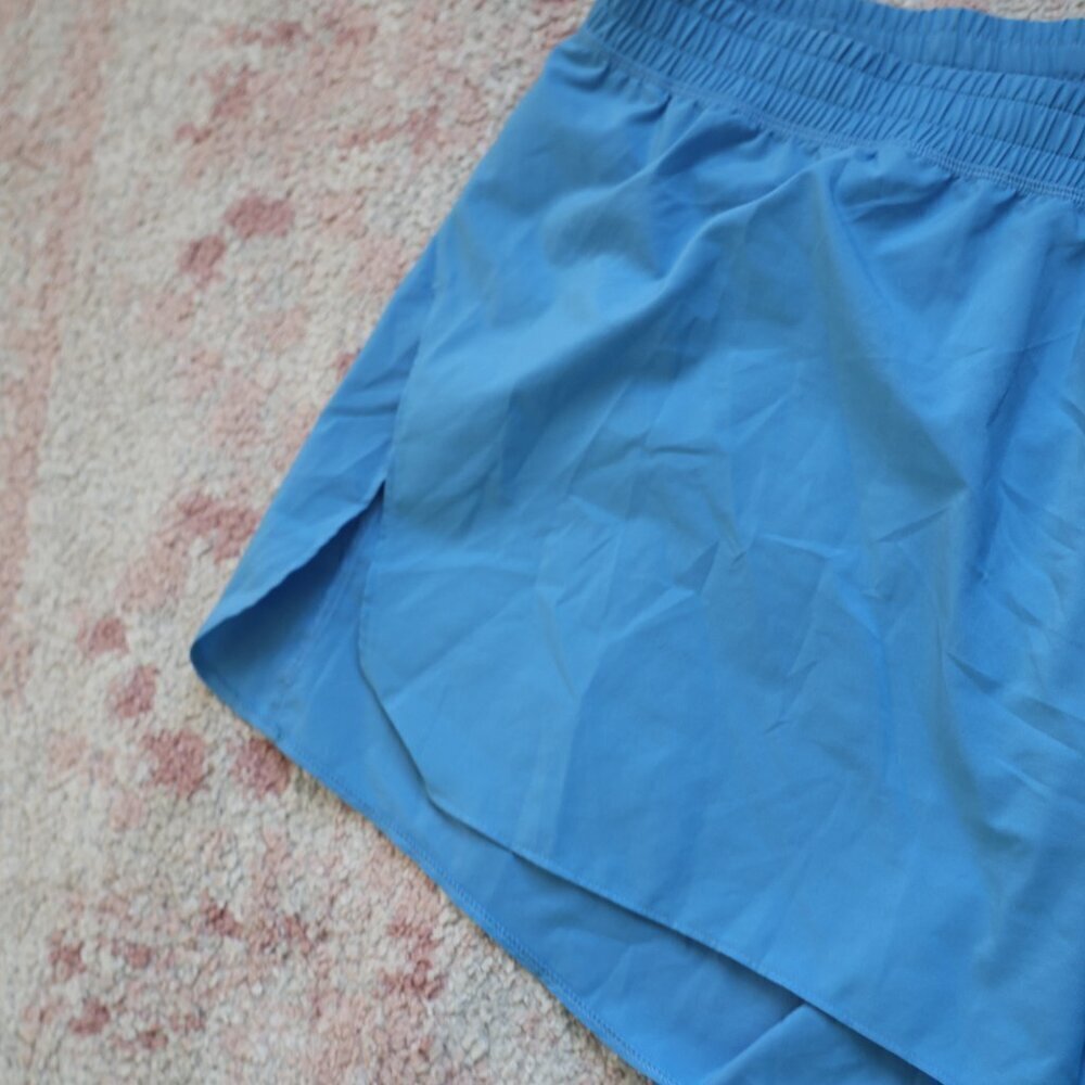 Reebok Short - Picture 3 of 4
